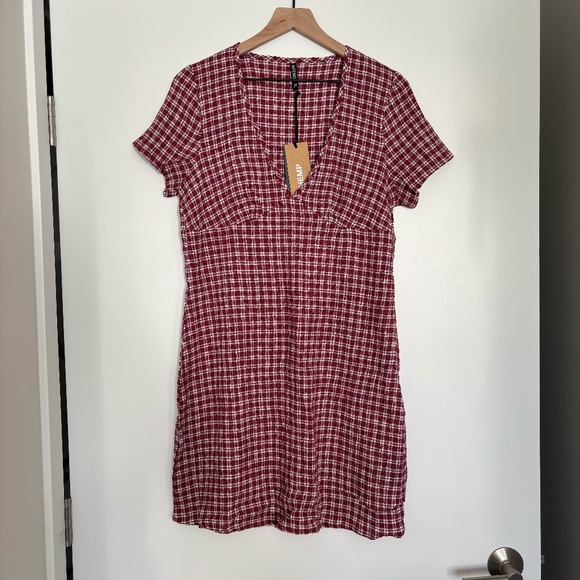 Afends Base Seersucker Mini Dress in Burgundy Check - Picture 2 of 7